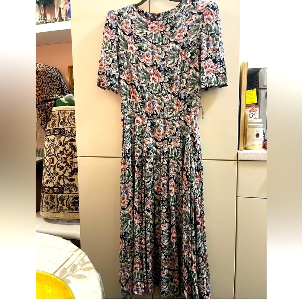 E.D.Mickels by Melanie Drucer Beautiful Vintage Multi Floral midi Dress Size 8 - Picture 9 of 10